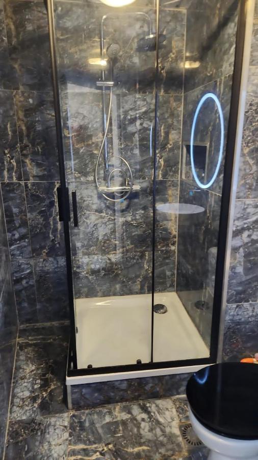 Private Room In The Centre Of تيلبورغ المظهر الخارجي الصورة